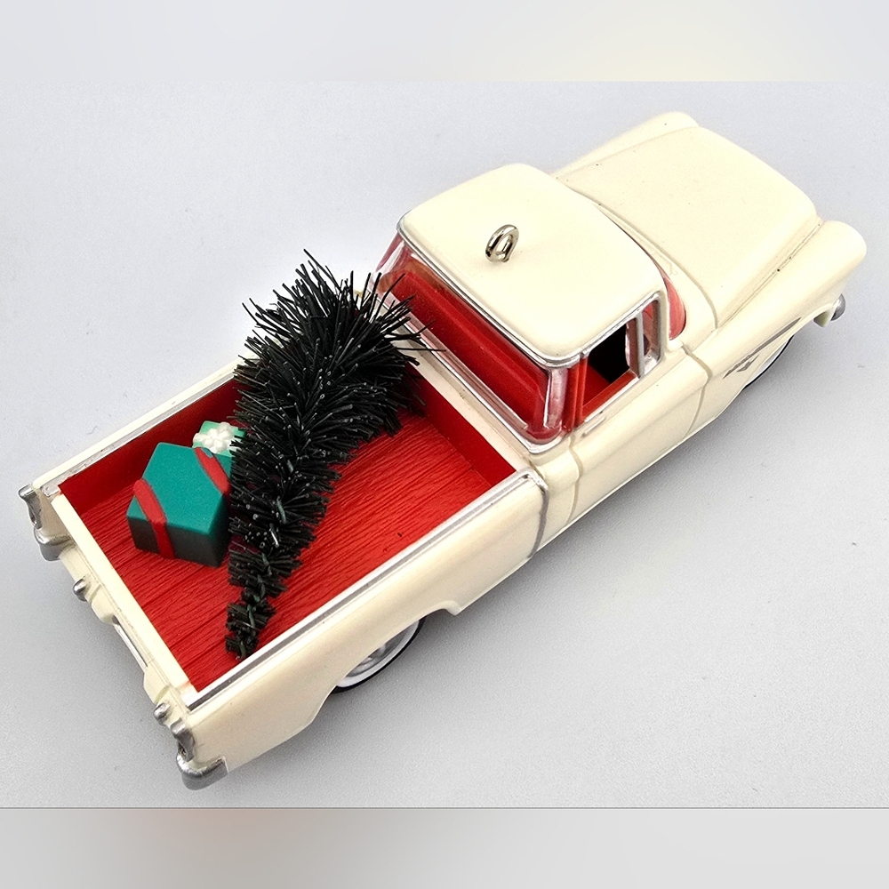 Hallmark 1955 Chevrolet Cameo Ornament All-American Trucks Series 1996 - Picture 4 of 4